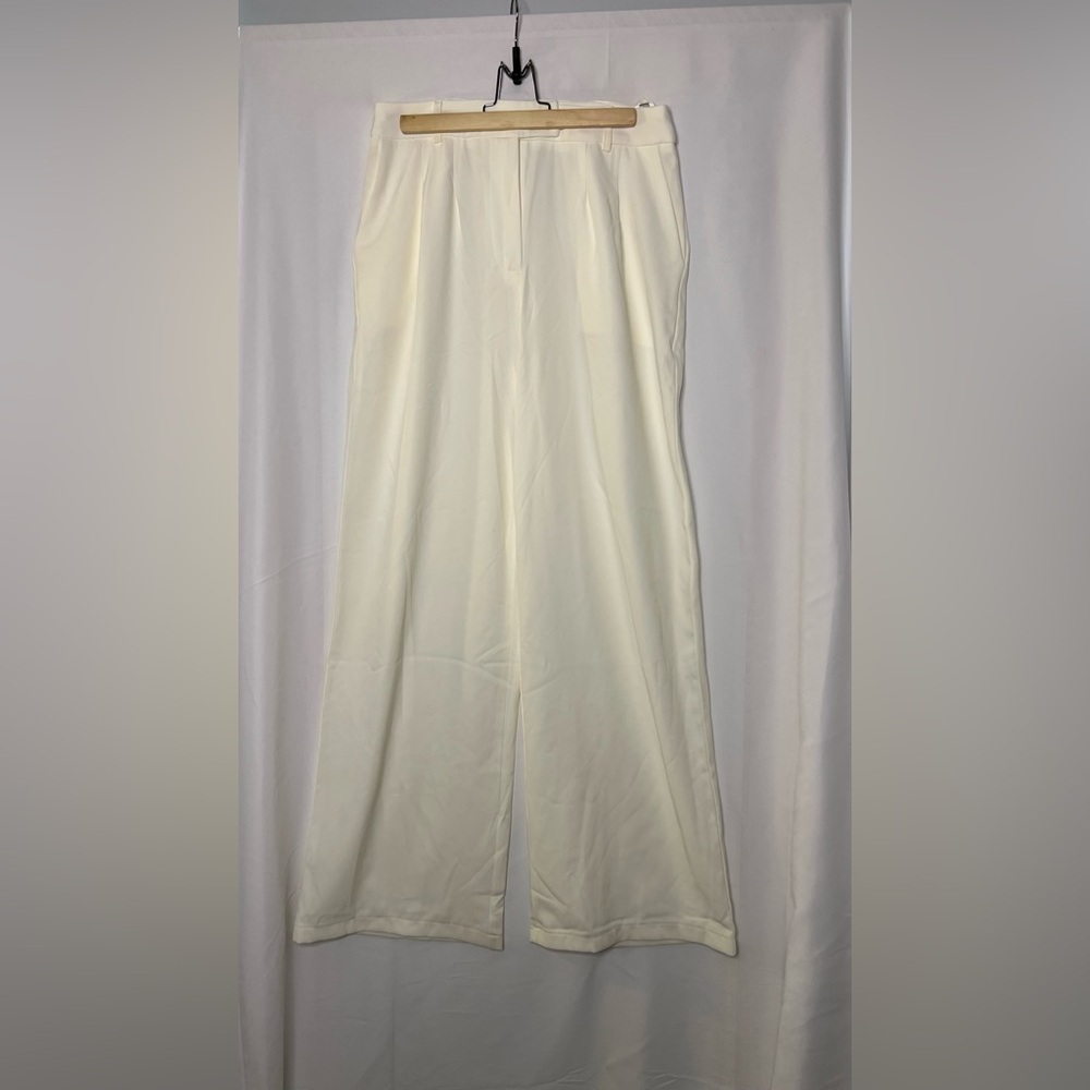Princess Polly Huxley Set size 8 - Picture 4 of 10